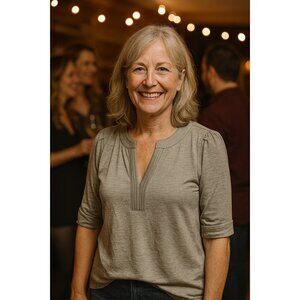 White House Black Market size Small Pleated sleeve tee, grey